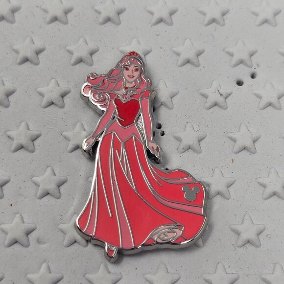 New! 2025 Disneyland Hidden Mickey Pink Aurora Pin - Picture 1 of 3